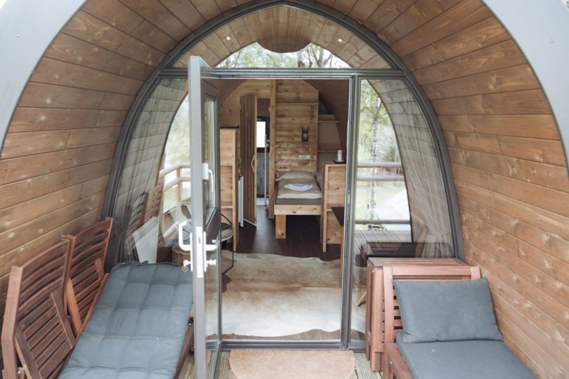 Blick ins Innere der Wood Lodge.