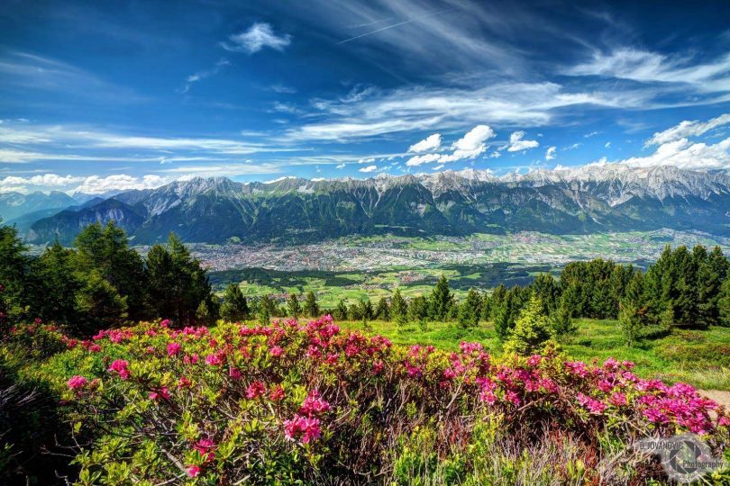 ... und natürlich weit hinaus und hinauf in die herrliche Natur reicht der Bogen, den Werner spannt. Foto: Danijel Jovanovic