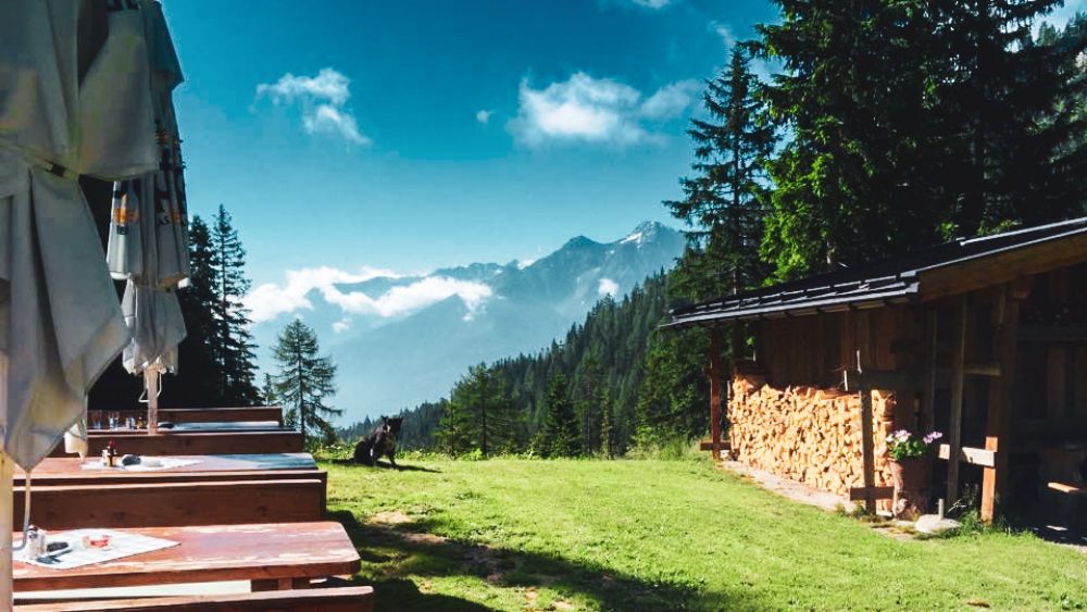 Hiking to Neue Alplhütte // myinnsbruck