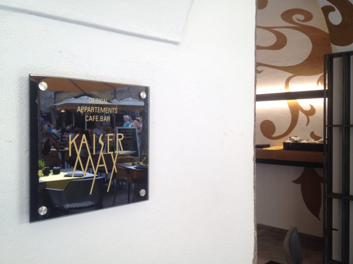 Dettaglio dell'ingresso dei Kaiser Max Appartements a Innsbruck, Foto © Laura Manfredi
