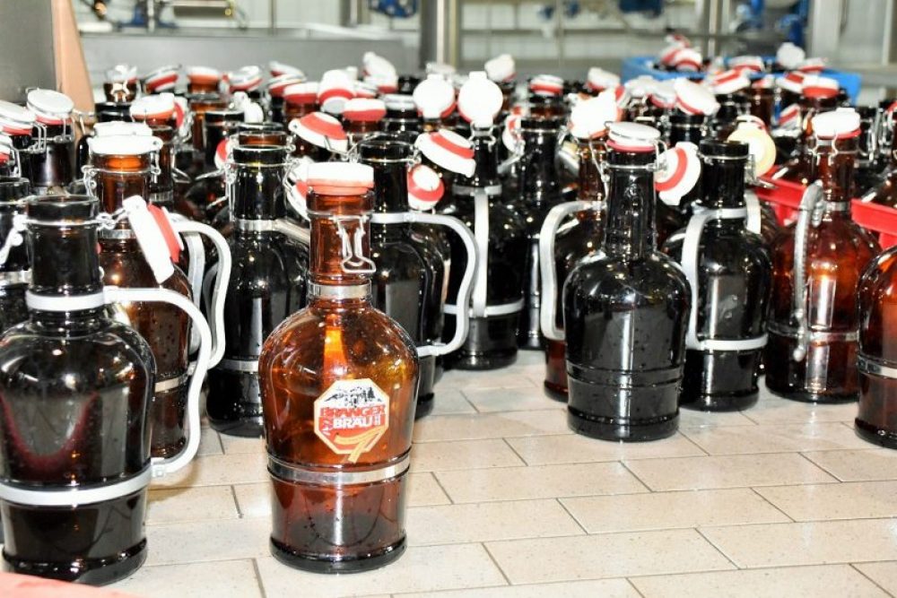 Ob im wohlverdienten Feierabend, zu einer gschmackigen Speise oder als isotonisch wertvolle Belohnung nach dem Sport – das Branger Bräu wird gerne getrunken.