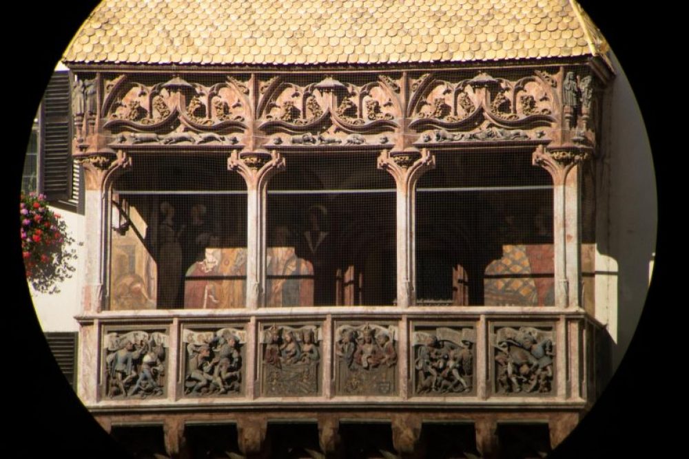 Wer kein Detail verpassen möchte braucht einen Fernblick.