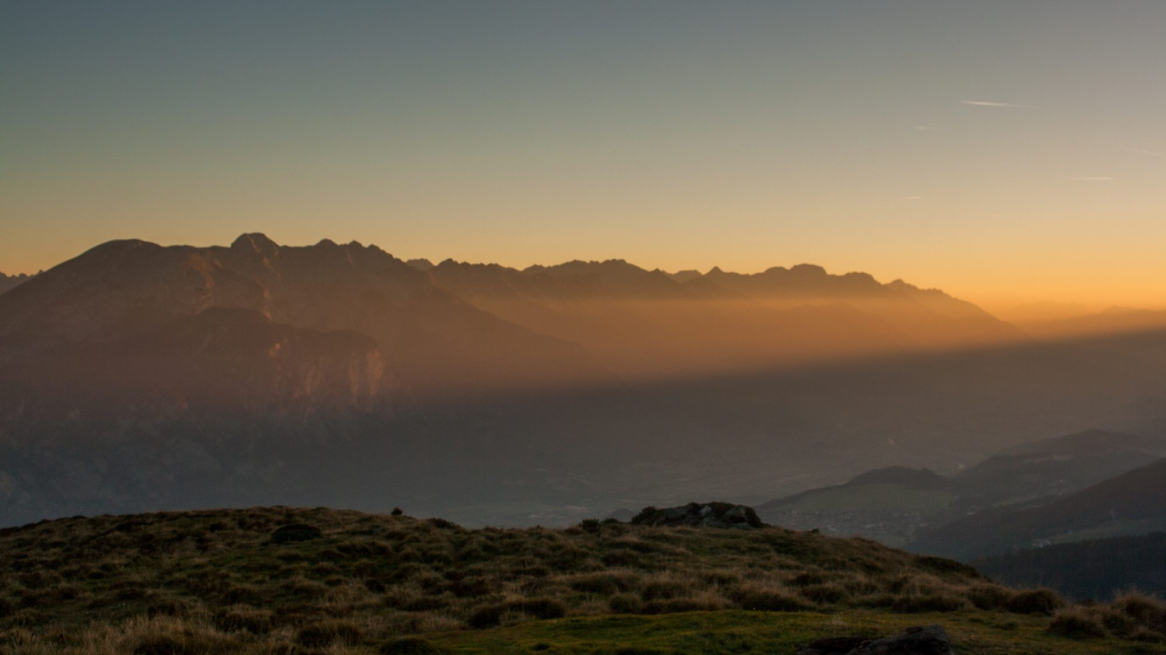 Sonnenaufgangswanderung zum Salfainsee - Ausblick Richtung Karwendel