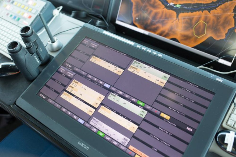 Die Flugdaten werden elektronisch erfasst.