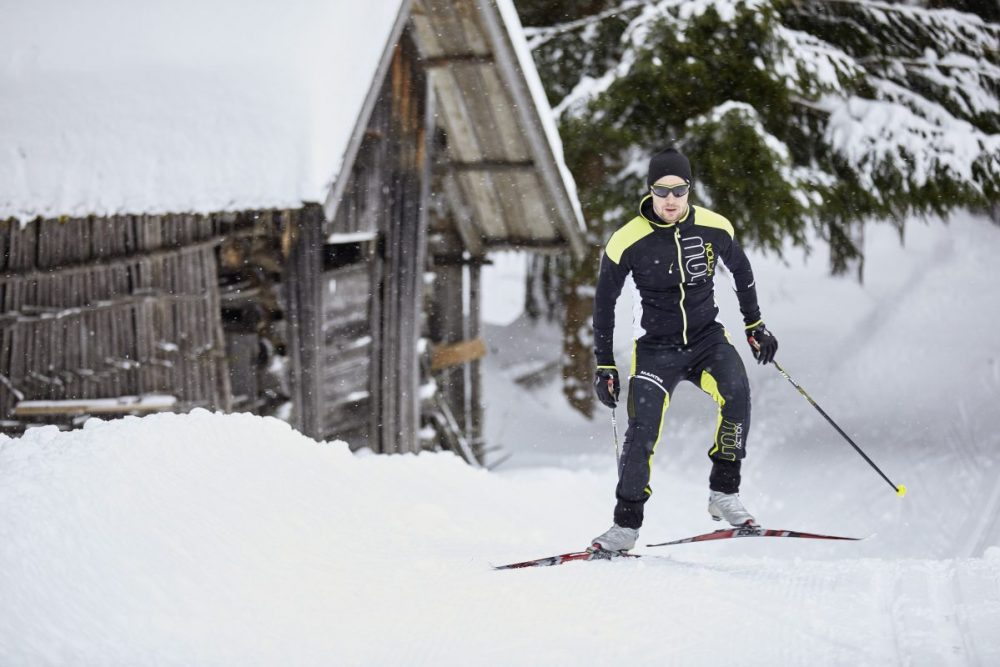Practising the skating discipline of crosscountry skiing at Mieminger Plateau