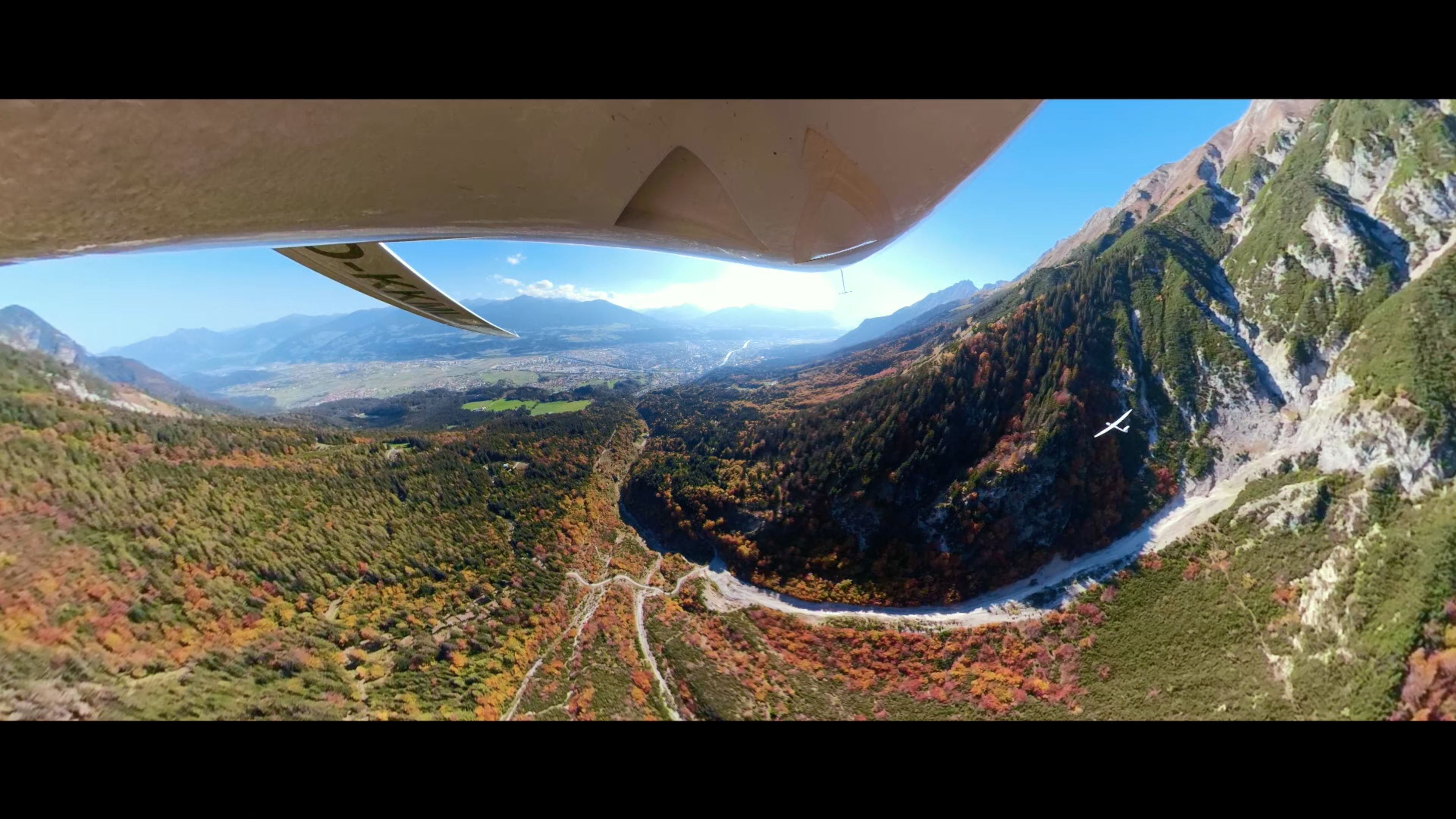 Autumn gliding over Nordkette.