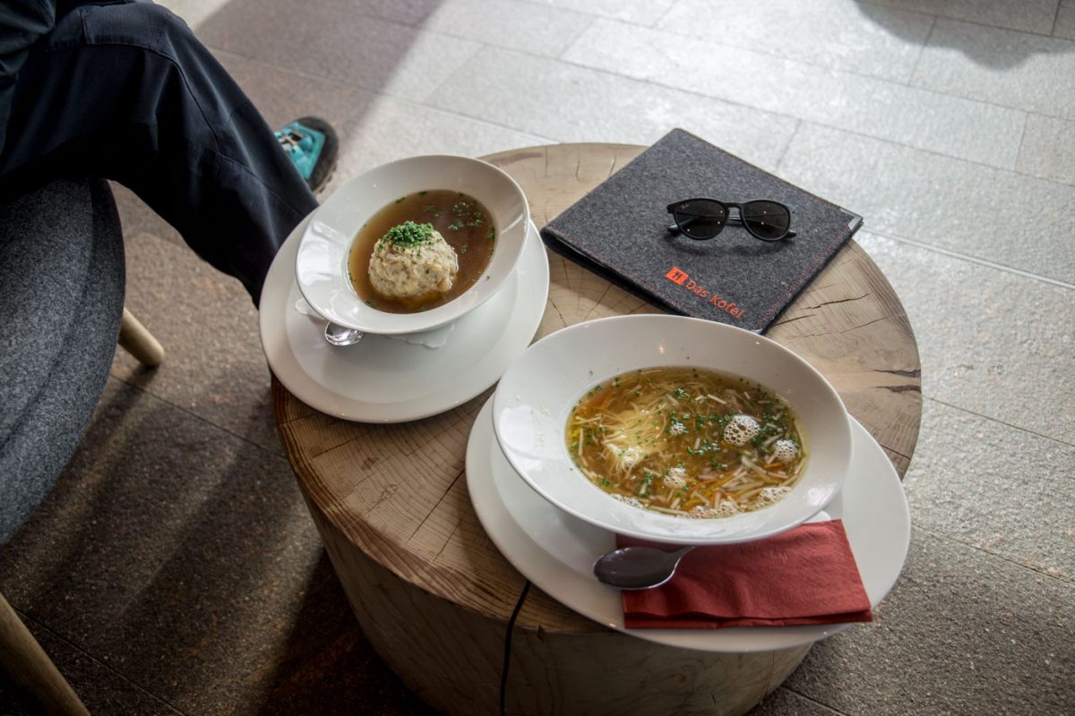 Kurzer Suppen-Mittagsstop im "Das Kofel" Restaurant.