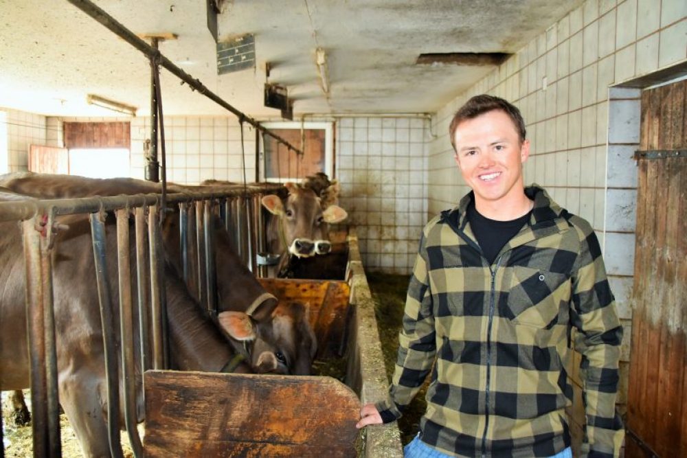 Neben Hobby und Studium hilft er auch im elterlichen Betrieb fleißig mit. Foto: Kainz