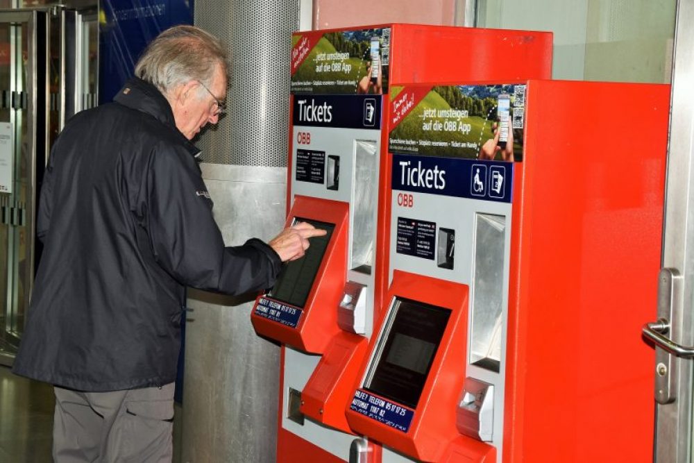 Kein Geheimnis: Bahnfahrer reisen entspannter und schonen auch noch die Umwelt. Foto: Tamara Kainz