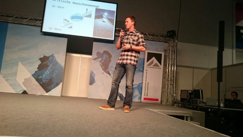 Der Sellrainer wird auch immer wieder eingeladen, Vorträge zu halten, wie hier auf der Alpinmesse in Innsbruck. Foto: privat