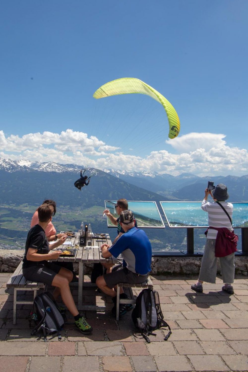 Vor der Terrasse.