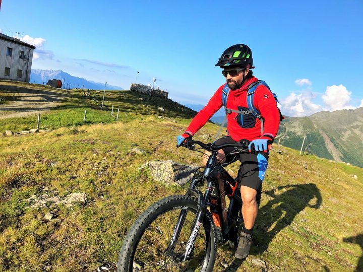 Die richtige Technik ist beim E-Biken Gold wert.