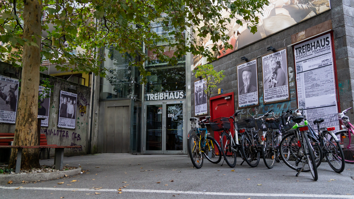 Eingang Treibhaus Innsbruck