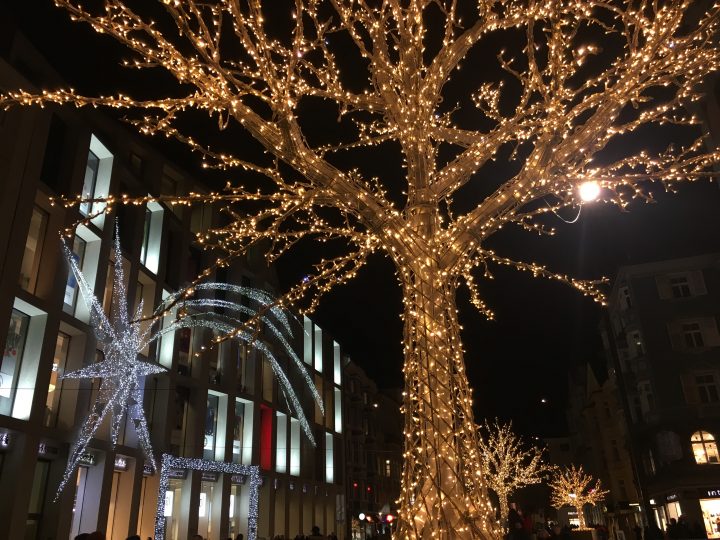 Luminarie natalizie in Maria-Theresien Straße a Innsbruck, Foto © Laura Manfredi