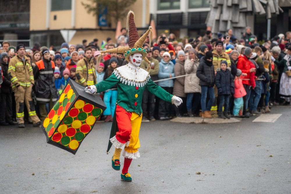 Laternenträger Fasnacht Schleicherlaufen Telfs
