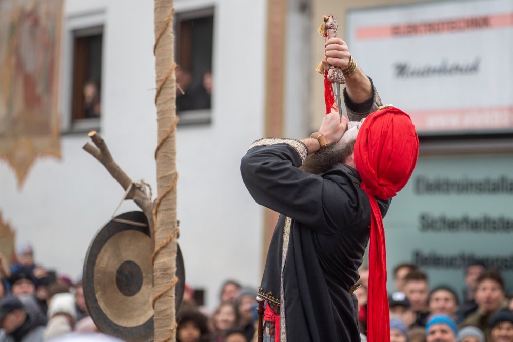 Schwertschlucker Telfs Fasnacht Schleicherlaufen