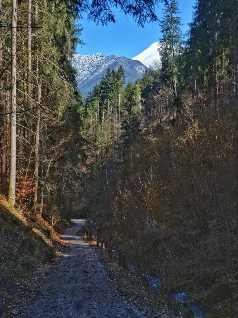 Weg nach Toblaten