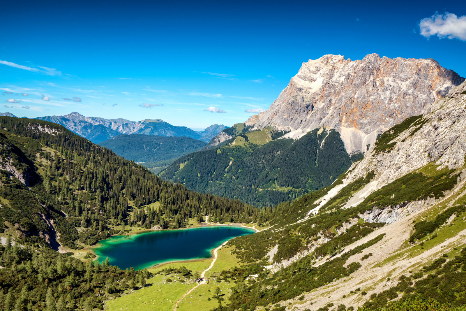 Seebensee mit Zugspitze