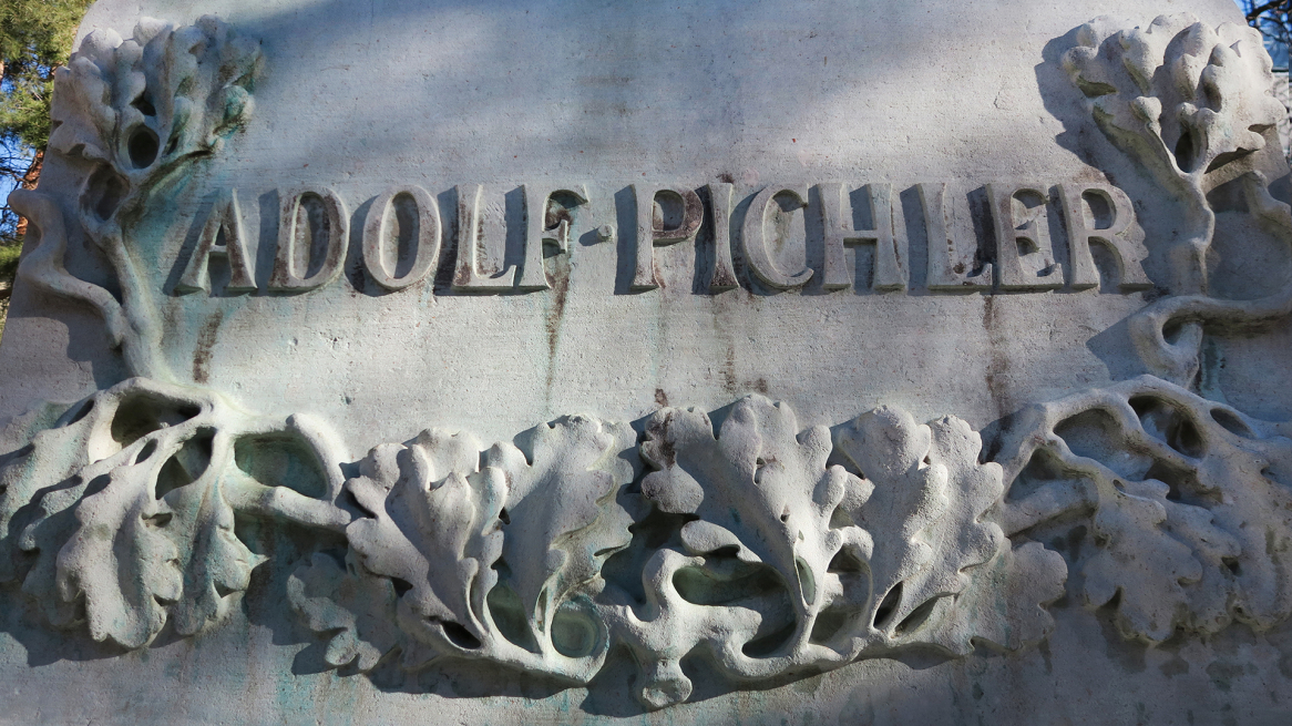 Adolf-Pichler-Denkmal