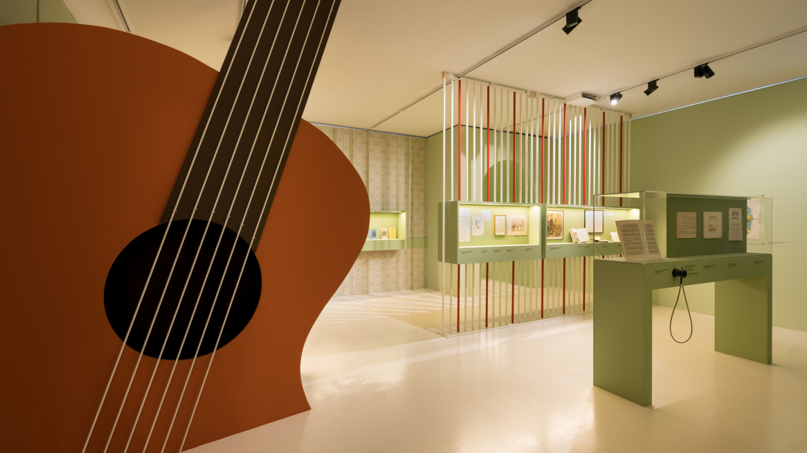 Una sala della mostra „Wir Tiroler sind lustig“ al Tiroler Volkskunstmuseum di Innsbruck, Foto © Wolfgang Lackner