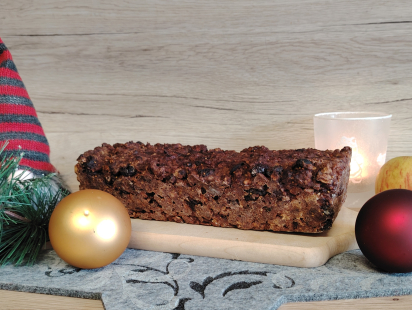 Apfelbrot mit Kugeln und Wichtel