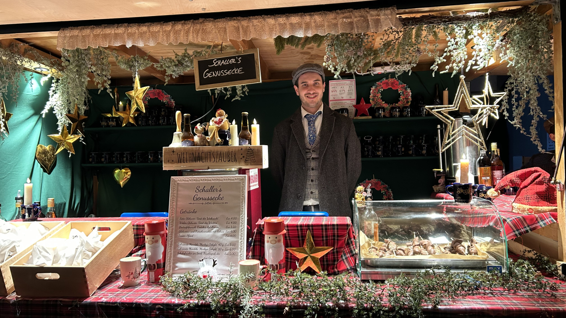Magica atmosfera al mercatino di natale in stile vittoriano a Telfs, Foto © Laura Manfredi