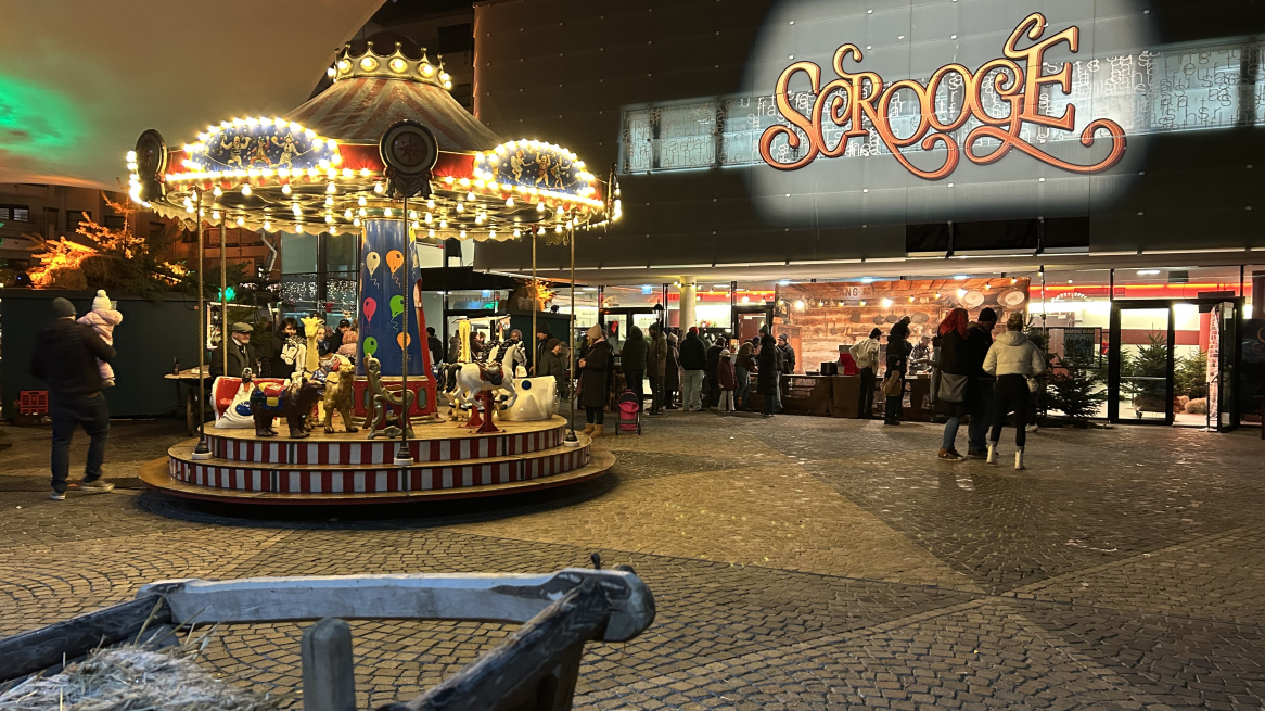Scrooge, il musical natalizio liberamente tratto dalla novella di Charles Dickens al mercatino di natale in stile vittoriano di Telfs, Foto © Laura Manfredi