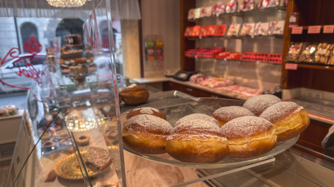 Krapfen in der Konditorei Valier.
