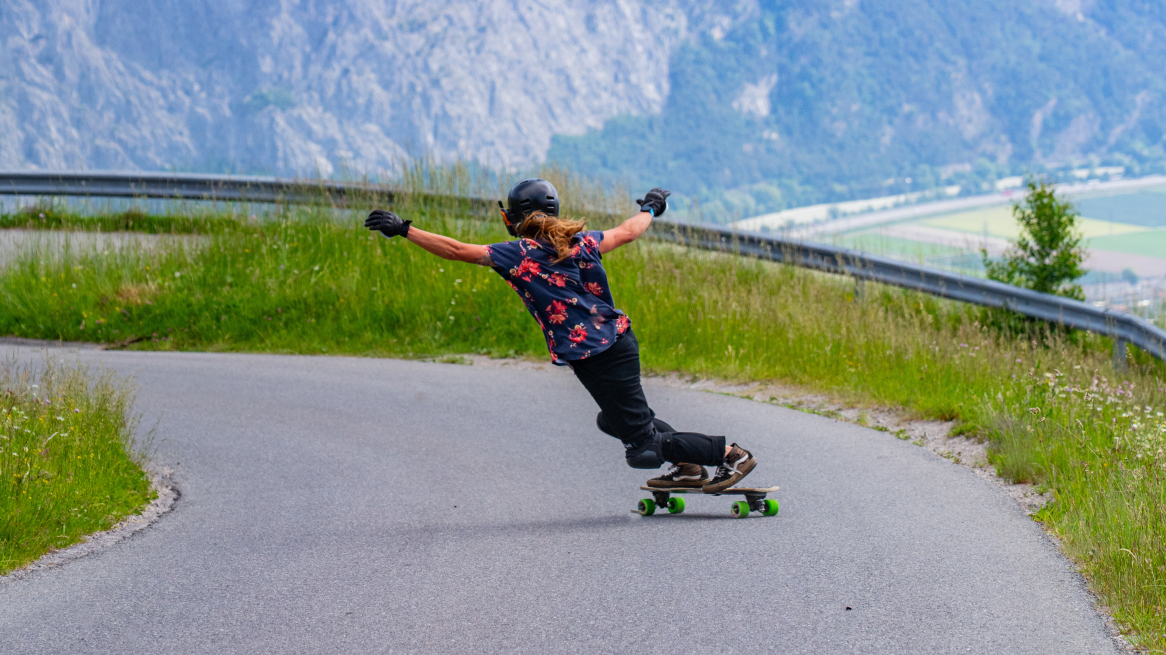 Downhillskaterin Anna Pixner