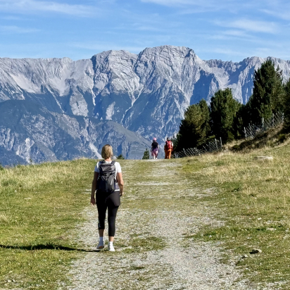 Der Almenweg1600 am Patscherkofel ist eine beliebte Wanderung für sportliche oder gemütliche Wanderer.