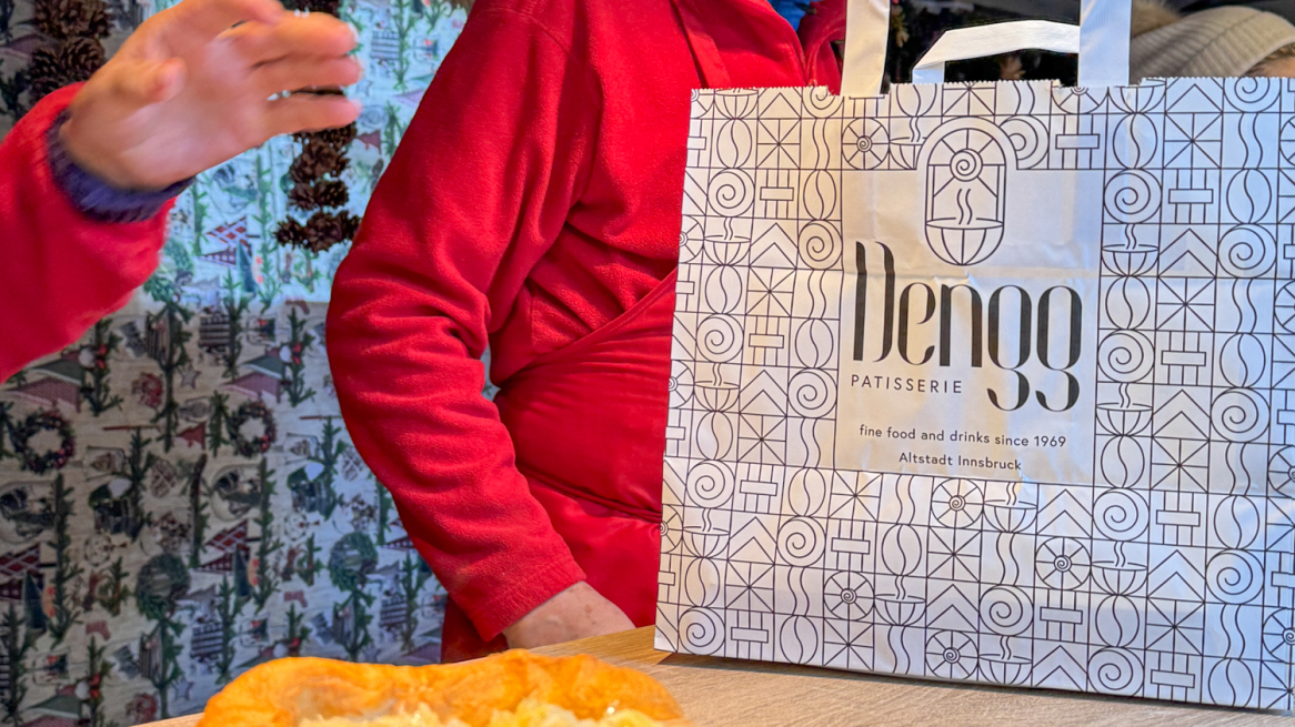 Kiachl to go beim Dengg am Christkindlmartk in der Altstadt