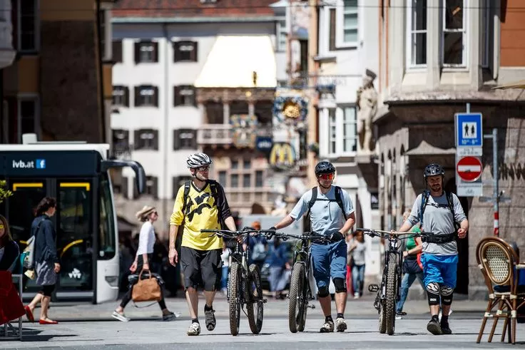Sightseeing by bike