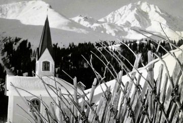 Chapel hike on Rangger Köpfl in winter