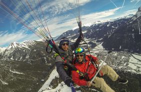 Flying High! Incredible Tandem Paragliding Flight From Schlick 2000