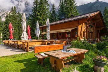 Neue Alplhütte