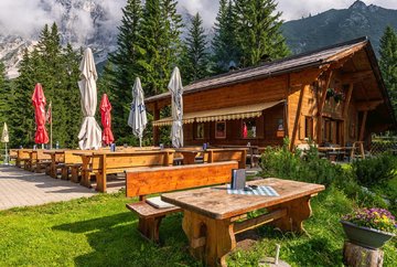 Neue Alplhütte