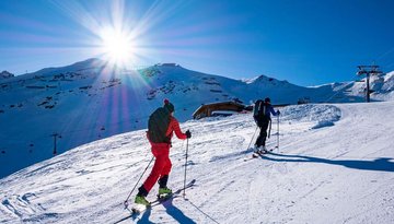 Axamer Lizum sci alpinismo discesa uomo