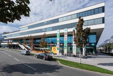 West Shopping Center