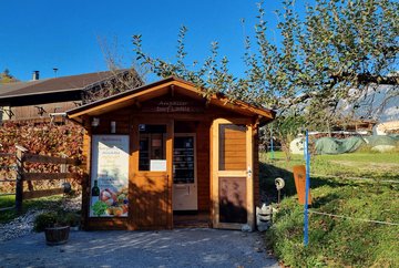 Ampasser Dorf Ladele - verkoop op de boerderij