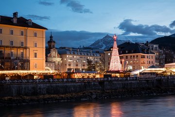 CHRISTMAS MARKET AT MARKTPLATZ