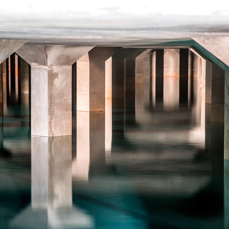 The tunnel houses the exceptionally high-quality, cool mountain water that later flows out of the taps in Innsbruck. 
© IKB