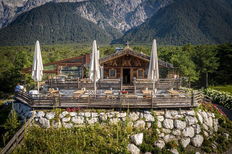 Stöttlalm - Alpine wedding in the midst of the Tyrolean mountains