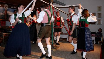 Tyrolean evening in Igls
