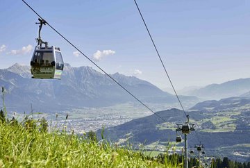 Lifts and cable cars at Muttereralm