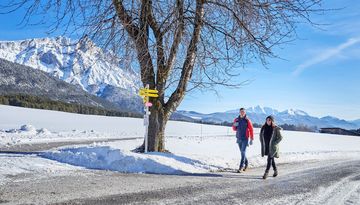 Chemin de randonnée hivernale du Mieminger plateau - le sentier des chapelles