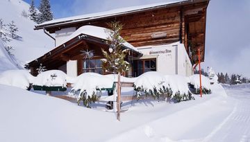 Excursión con raquetas de nieve al refugio Simmeringalm