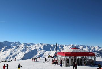 Panoramic restaurant on Hoadl