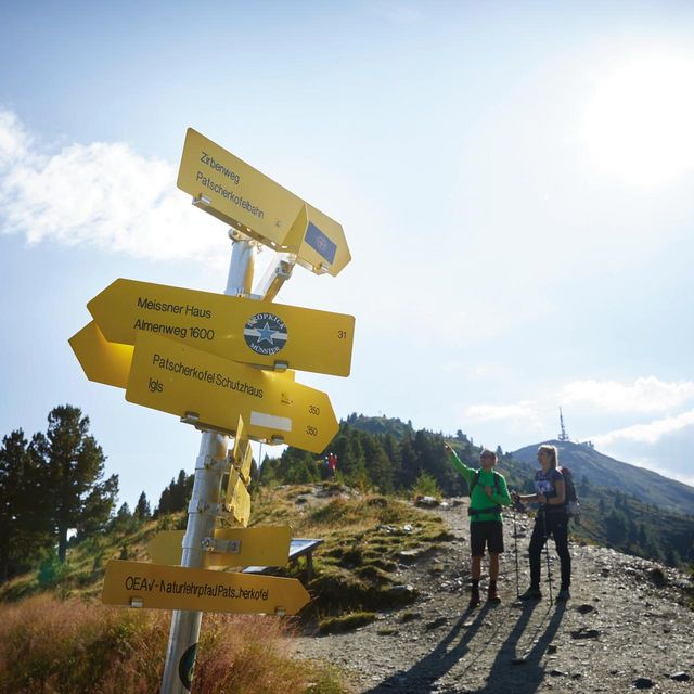 Wandern am Zirbenweg Eigene Website und Online-Buchbarkeit