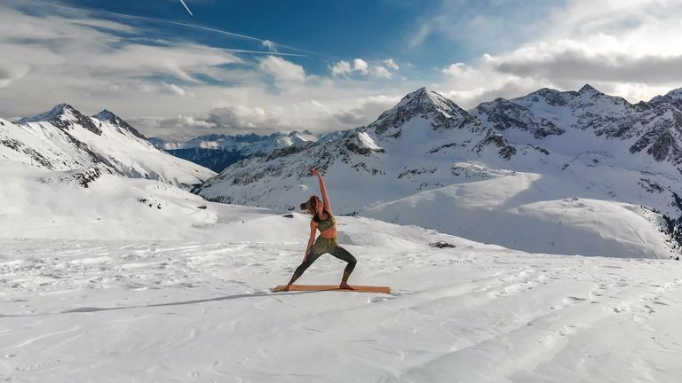 Yoga am Berg