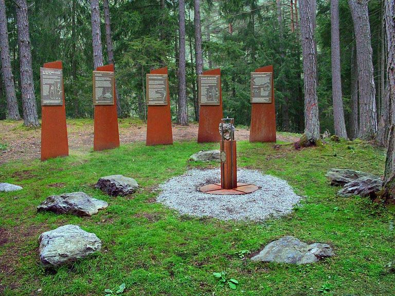 Archeo-Weg - ein Lehrpfad am Goldbichl in Igls
